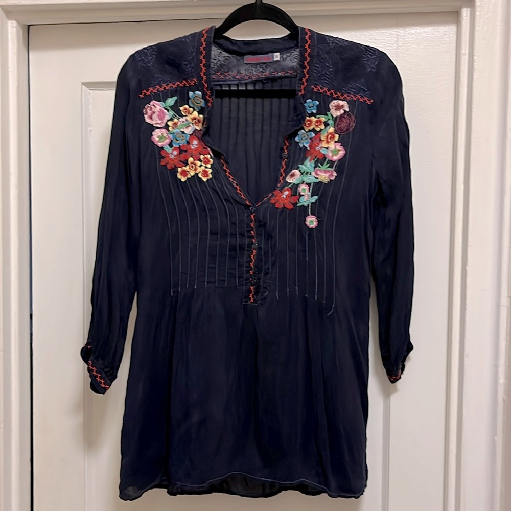 Johnny Was Womens Top Embroidered Long Sleeve Peasant Tunic. size small